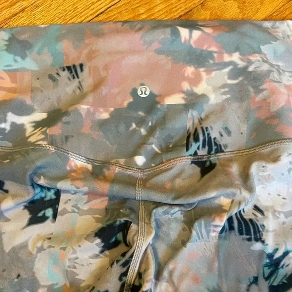 Lululemon multicolored, pastel leggings 14 - Picture 4 of 8